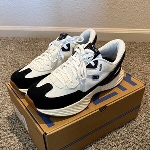 Women’s Kizik Monaco